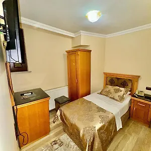 Otel Grand Papirus, İstanbul