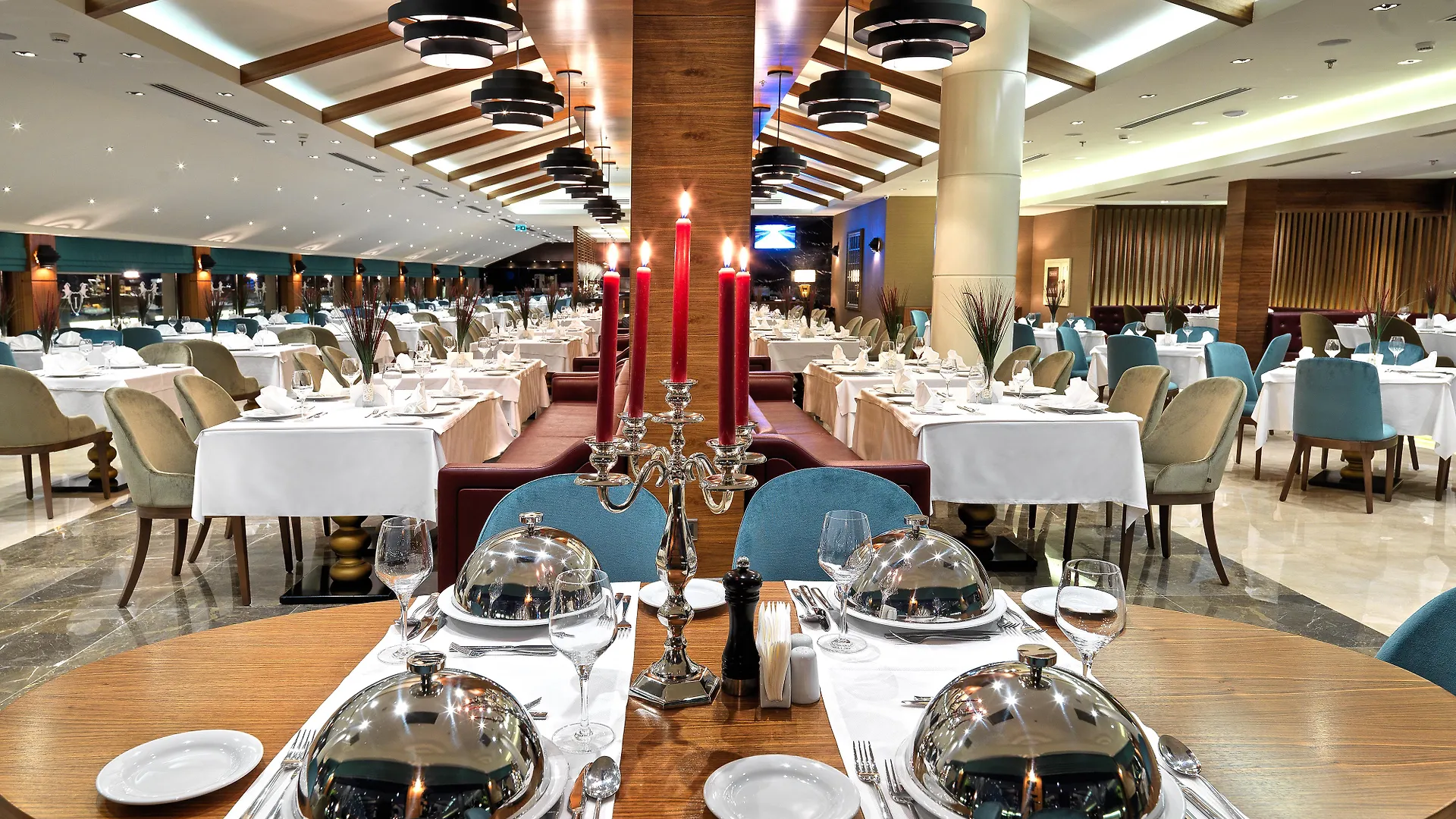 Mercure Istanbul Bomonti 5*,